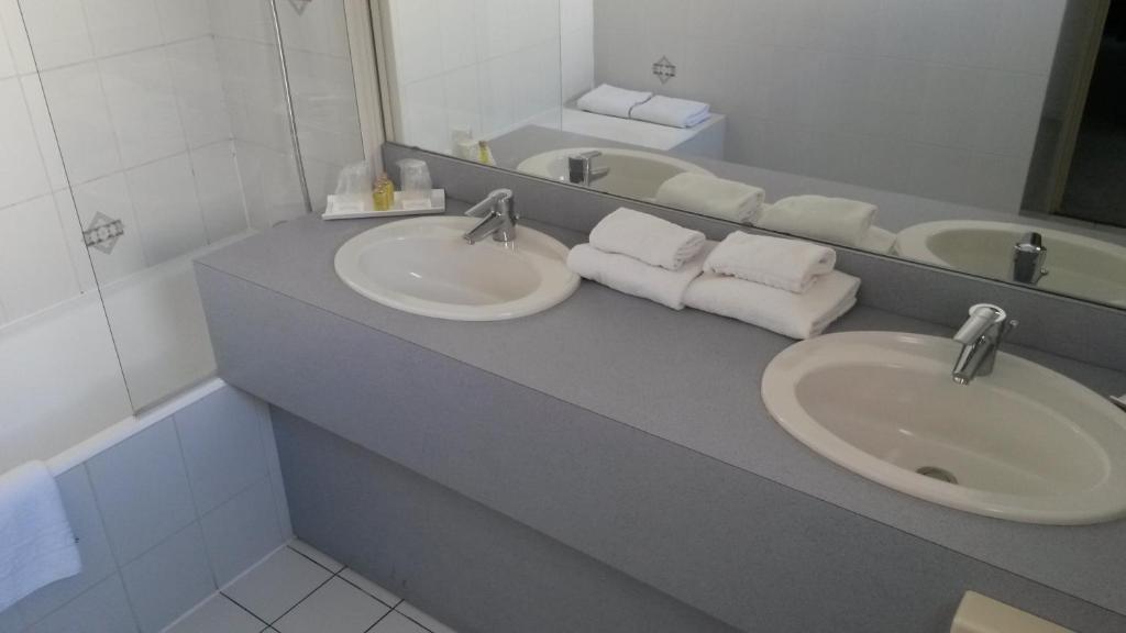 Inter-Hotel La Closerie Beaune Beaune  Ruang foto