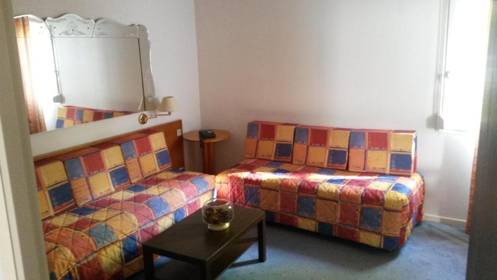 Inter-Hotel La Closerie Beaune Beaune  Ruang foto
