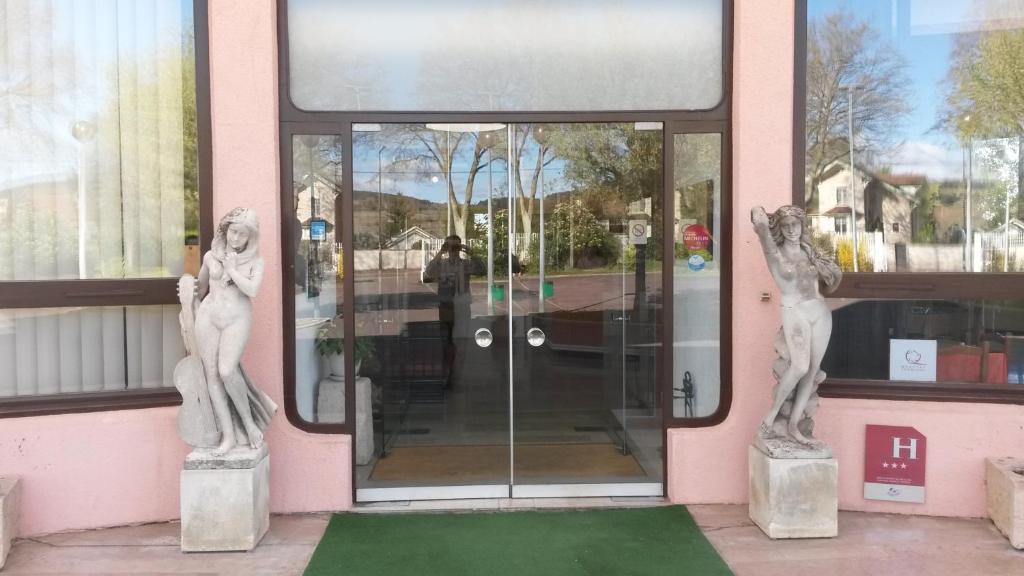 Inter-Hotel La Closerie Beaune Beaune  Bagian luar foto