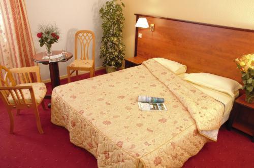 Inter-Hotel La Closerie Beaune Beaune  Ruang foto