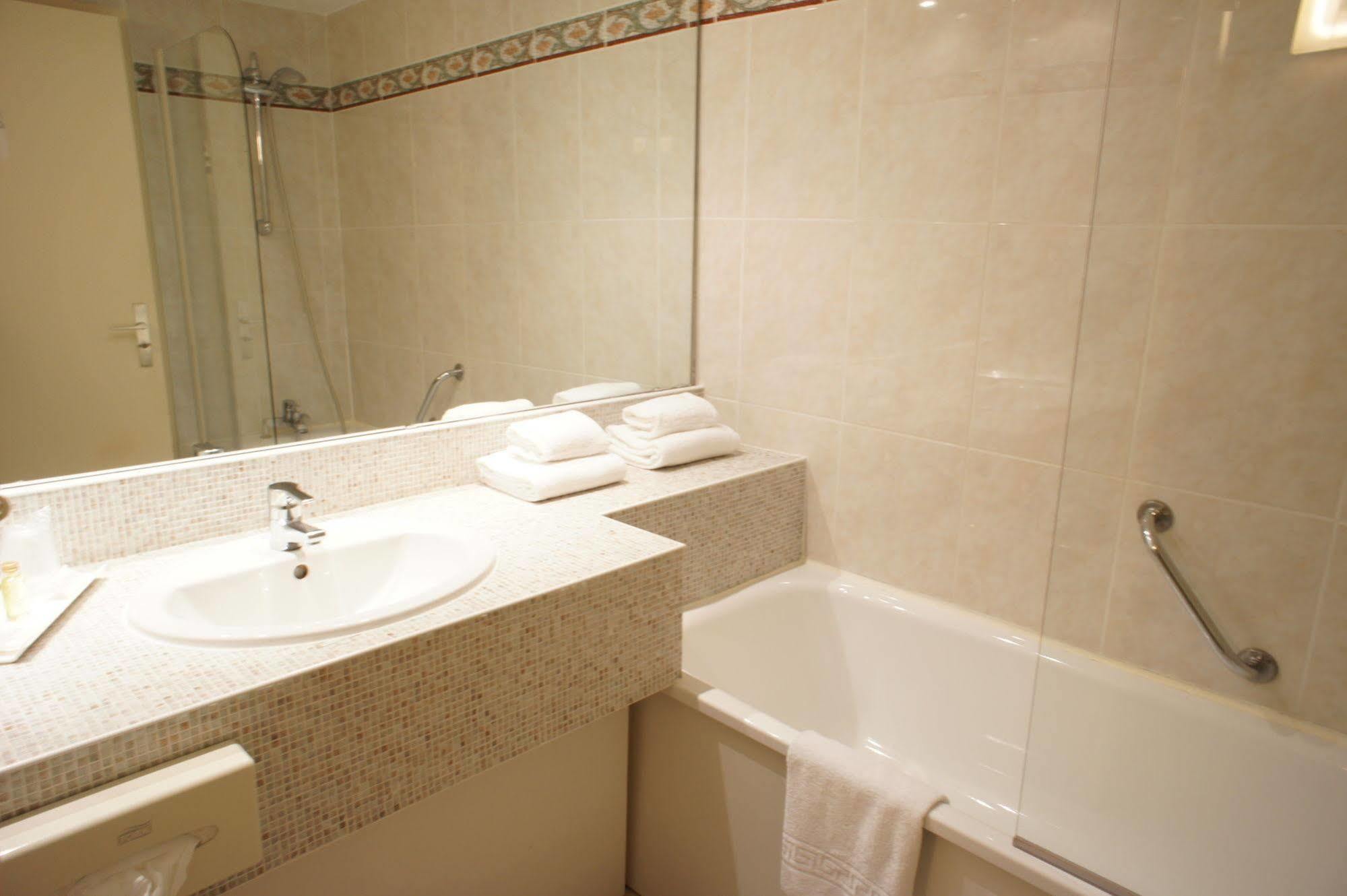 Inter-Hotel La Closerie Beaune Beaune  Bagian luar foto